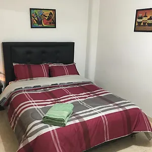 Quarto em Acomodações Particulares Dorado Airport & Bogotá